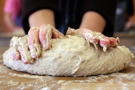 bread-making-1039261_640